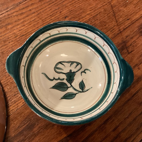 2 pc. Stangl pottery plate and tab handle bowl - Picture 6 of 6